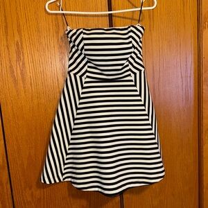 Express Strapless Dress. Size 0.